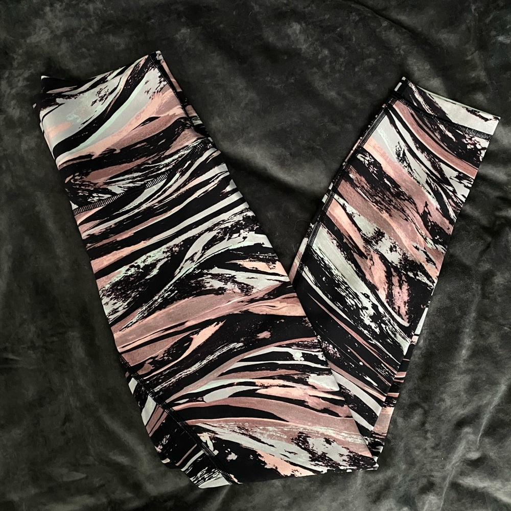 NWOT Lululemon High Rise Wunder Under Leggings